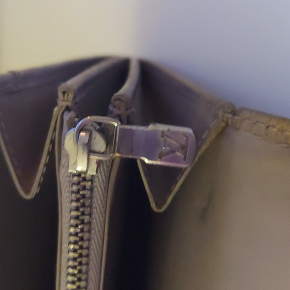 Grey LV epi wallet - Picture 5 of 7